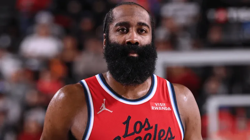 哈登常规时间22中8、三分12中2得到23分2篮板10助攻1断1帽